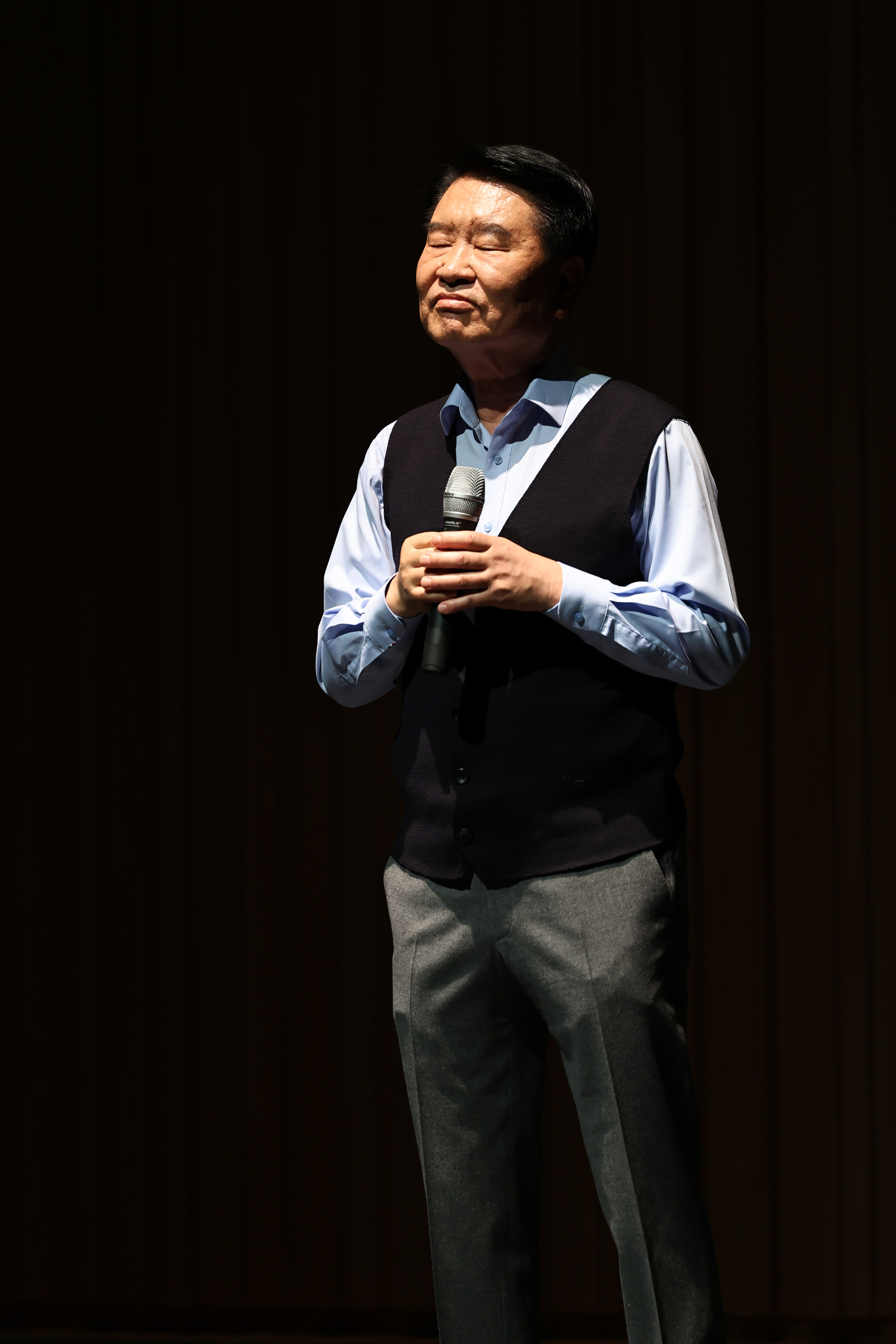THE CONCERT 53